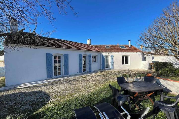 Location de vacances pour 6 personnes, avec jardin et terrasse, animaux acceptés à Saint-Michel-en-l'Herm