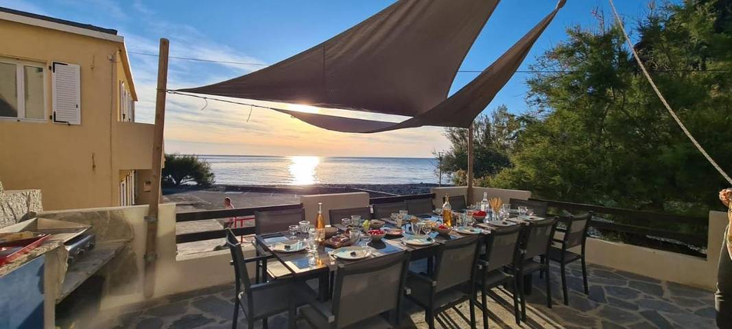 Location de vacances pour 12 personnes, avec Balcon et Terrasse ainsi que Jardin et Vue à Olmeta-di-Capocorso