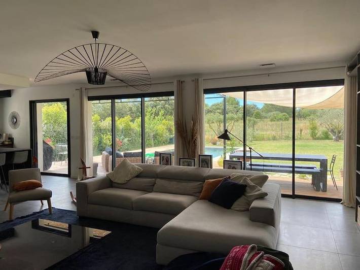 Location de vacances pour 6 personnes, avec vue ainsi que piscine et jardin à Assas (Hérault) - 3