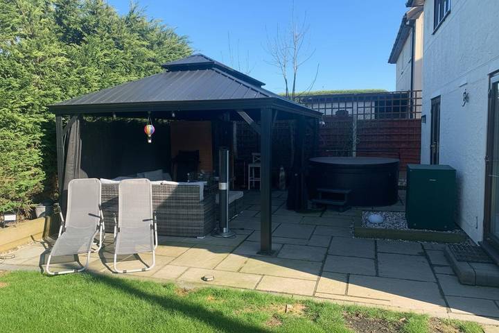 Pet Friendly Home in Chelmsford-Hot Tub-Sleeps 6 in Purleigh, Essex
