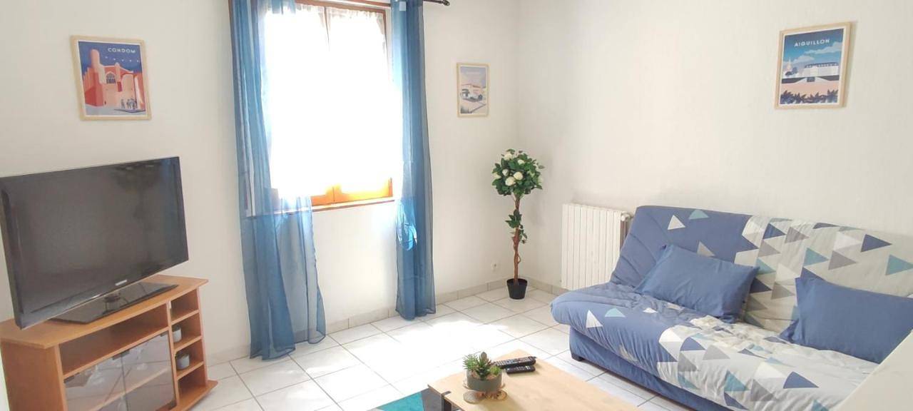 Appartement entier, Gîte de la Tride 1 avec terrasse proche du centre in Lectoure, Gers