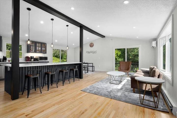 Casa de vacaciones para 10 personas, con terraza además de jardín y vistas al lago - 1