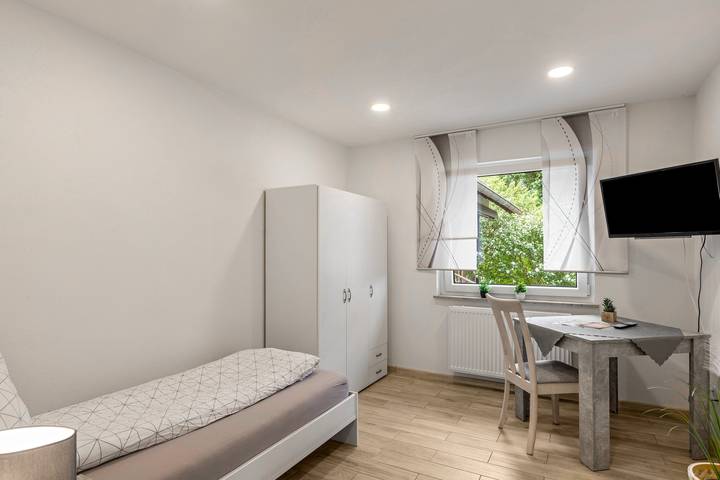 Room 'Einzelzimmer 7' with Shared Garden and Wi-Fi in Stadtallendorf, Landkreis Marburg-Biedenkopf