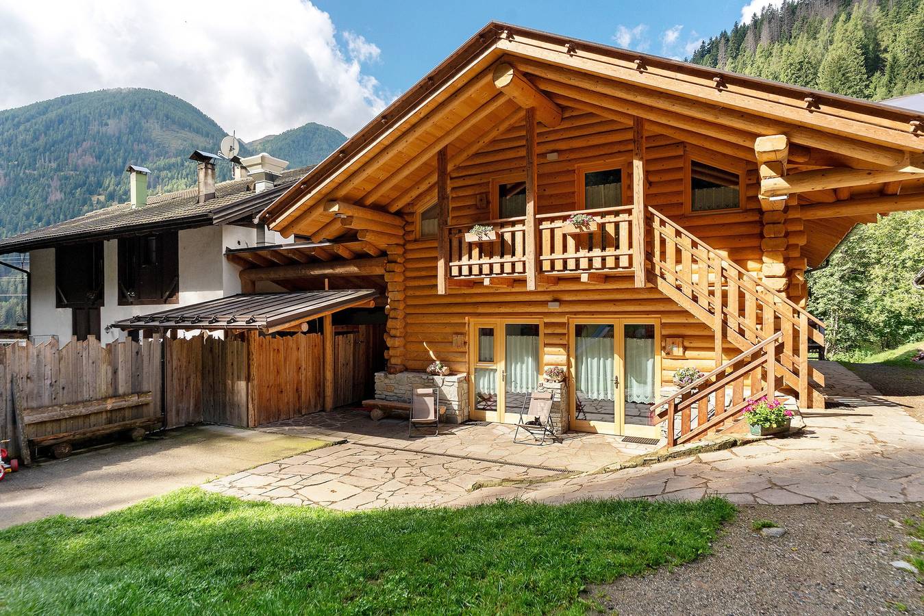 Zimmer 'Genziana' mit Bergblick, privater Terrasse und Wlan in Peio, Nationalpark Stilfser Joch