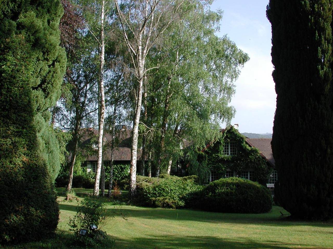 Triple Room in Châteauneuf-la-Forêt, Région de Limoges