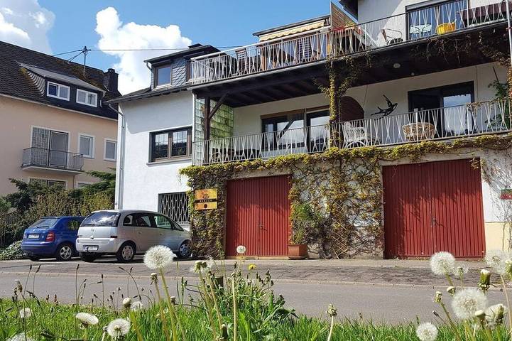 Ferienwohnung für 9 Personen, mit Sauna und Garten - 1