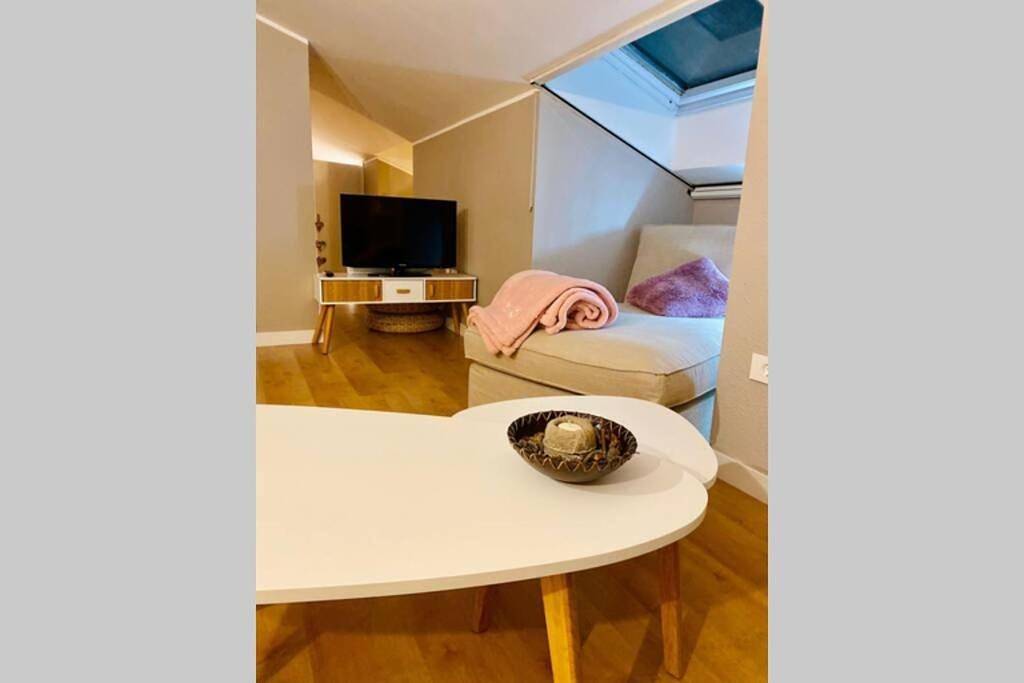 Apartamento entero, One-Bedroom Apartment in Barbastro, Provincia de Huesca