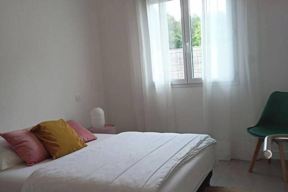 3 bedroom house on the edge of a forest in Salles, Arcachon region