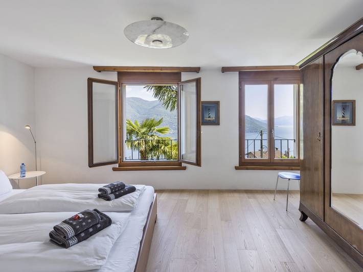 Ferienhaus für 4 Personen, mit Balkon und Seeblick sowie Garten in Brissago - 3