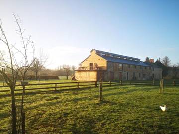 Maison d’hôte pour 2 personnes, avec jardin ainsi que vue et terrasse, animaux acceptés dans Mayenne