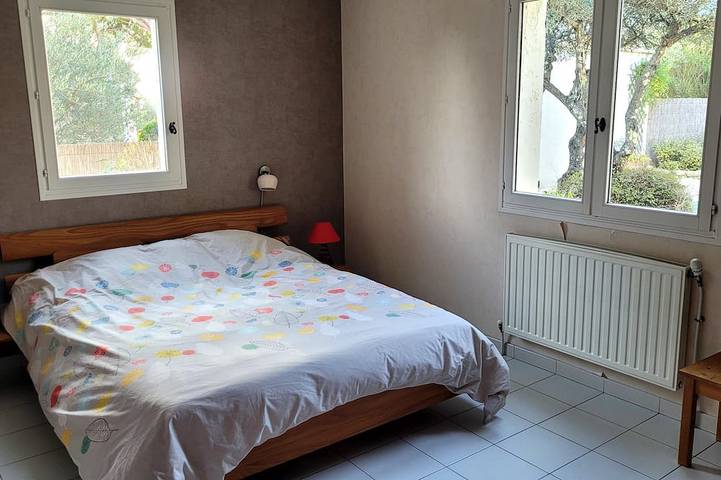Location de vacances pour 9 personnes, avec jardin et balcon à Villetelle - 2
