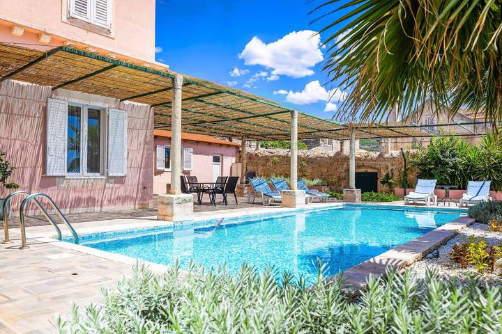 Villa mit pool für 8 Personen, mit Terrasse und Whirlpool in Dubrovnik