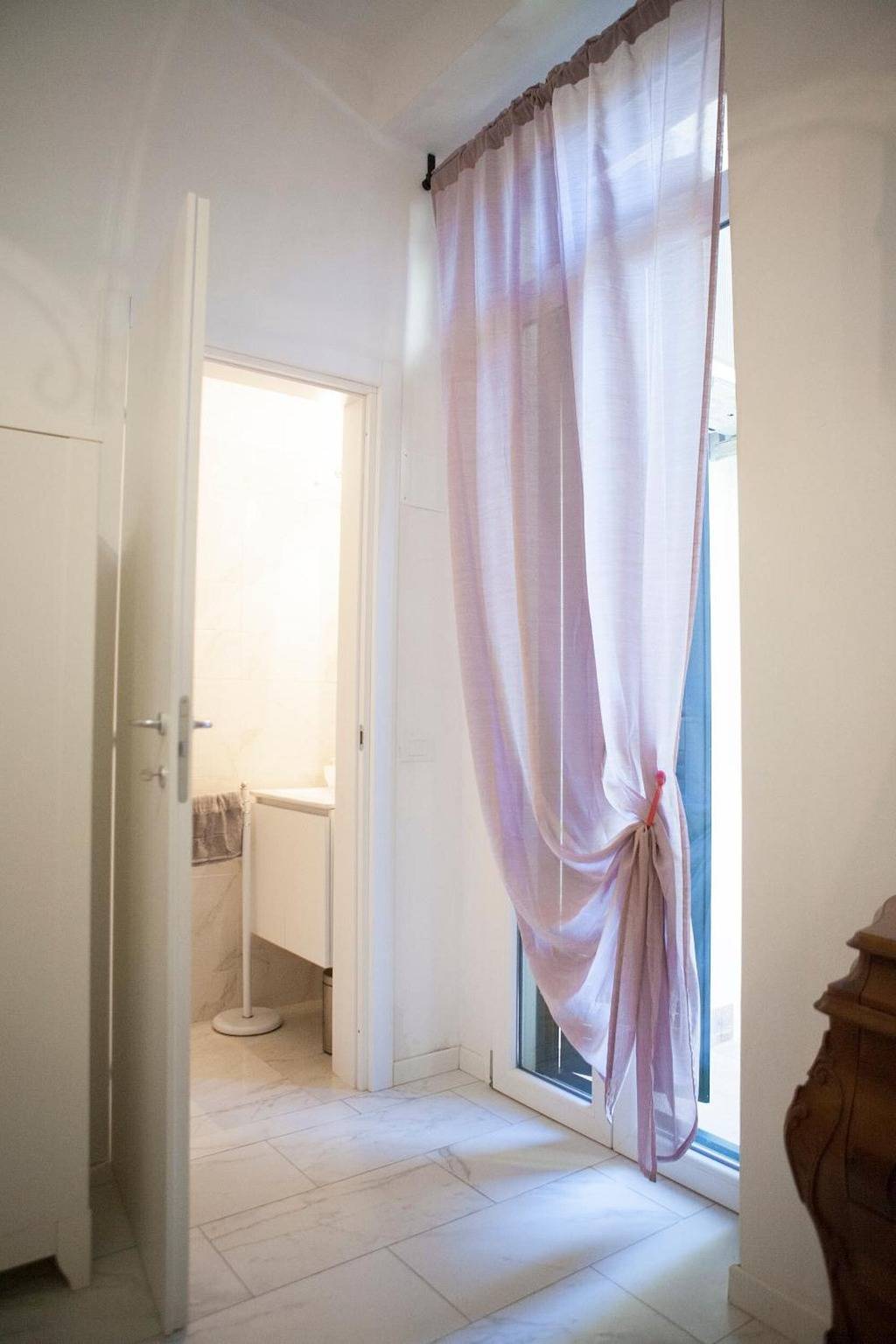 Room 'Camera Peonia - Singola' with Shared Garden, Wi-Fi and Air Conditioning in Prato, Prato Province