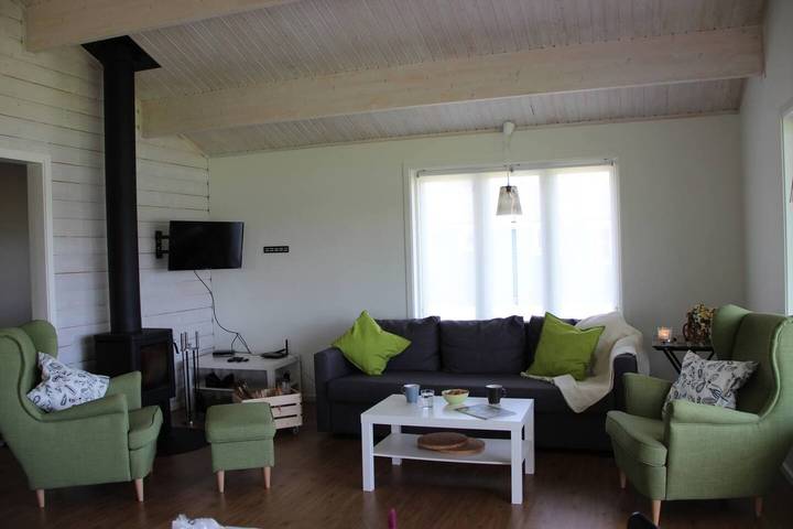 Modernes Ferienhaus direkt am wunderschönen Hinsensee in Falun, Dalarna