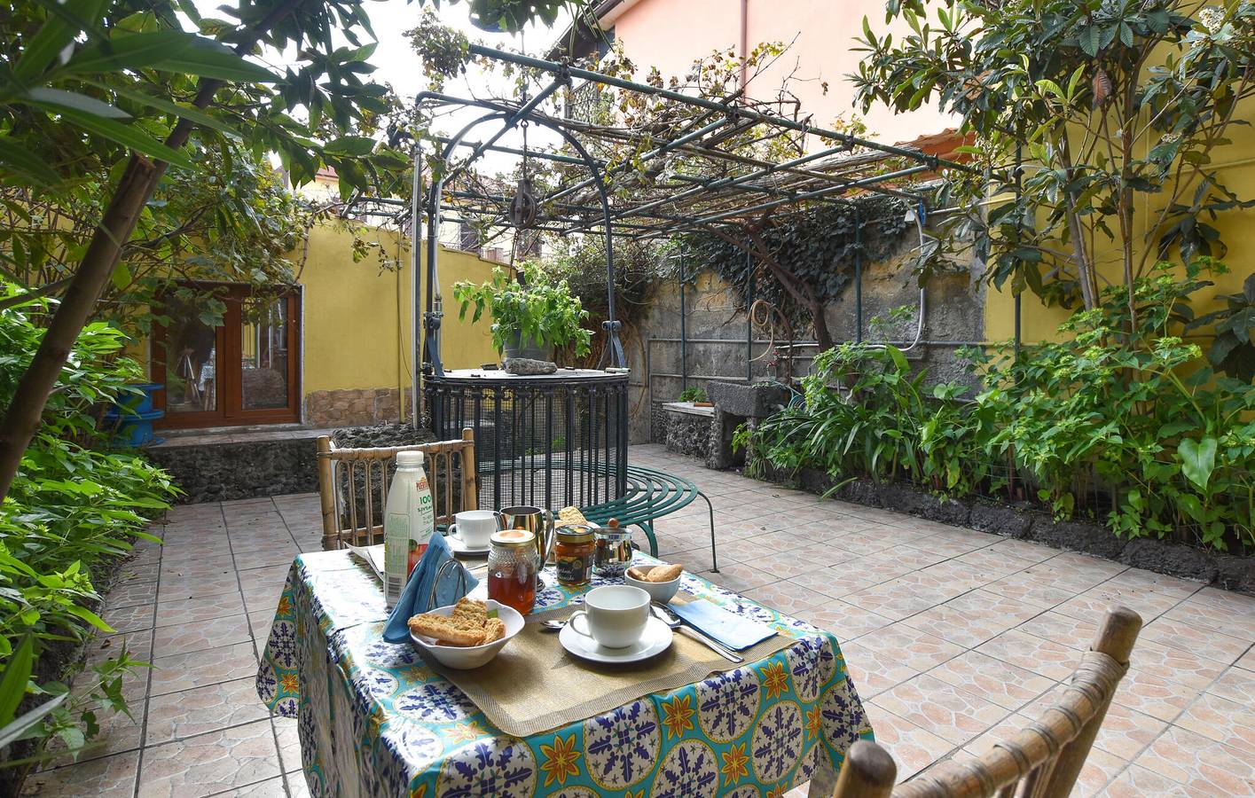 Apartment mit Meerblick, AC, Parkplatz und Terrasse in der Nähe von Mascalucia in Mascalucia, Catania Provinz