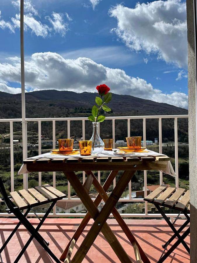 Apartamento para 3 personas, con Balcón además de Terraza y Vistas en La Covatilla