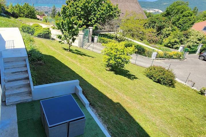Appartement de vacances pour 4 personnes, avec terrasse et jardin