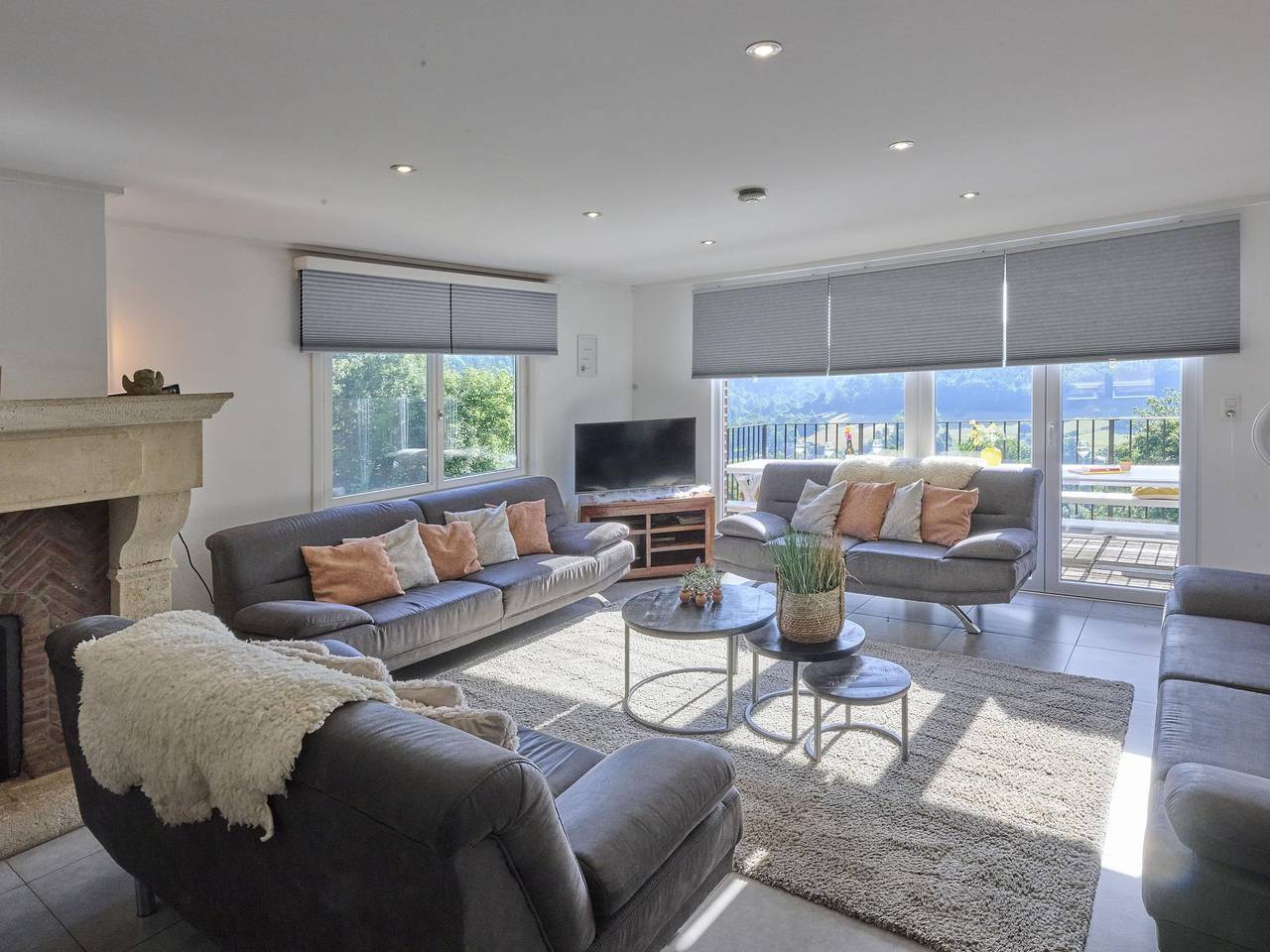 Schönes Landhaus mit Blick auf das Tal in Lierneux, Lüttich und Umgebung