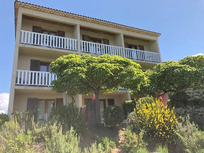 Location de vacances pour 3 personnes, avec jardin ainsi que terrasse et vue à Les Salles-sur-Verdon - 3