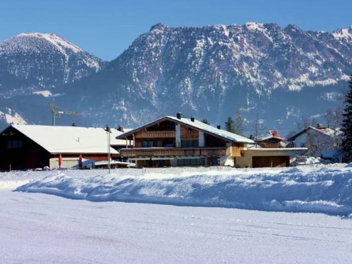 Ferienwohnung für 6 Personen, mit Balkon/Terrasse und Balkon sowie Garten und Ausblick in Tannheimer Tal - 4