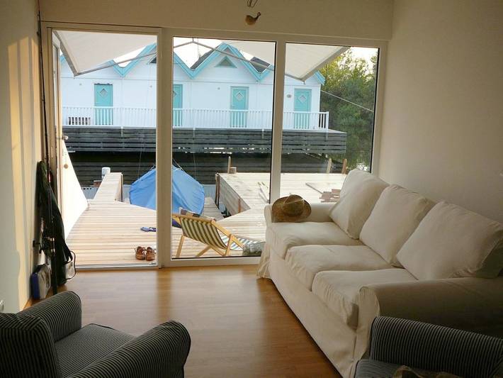 Ferienwohnung für 3 Personen, mit Balkon und Terrasse sowie Seeblick und Ausblick in Neusiedl am See
