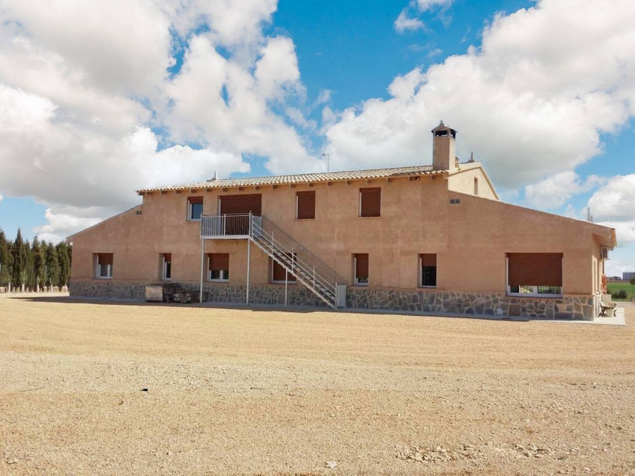 Entire apartment, Spacious Apartment in Villarrobledo with Shared Pool in Villarrobledo, Albacete Province