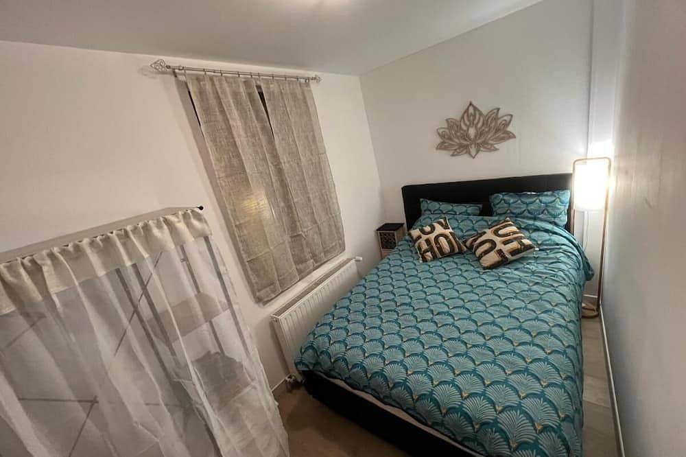 Entire apartment, Charmant T2 Plein Centre Ville et Proche Gare in Bourges, Bourges region