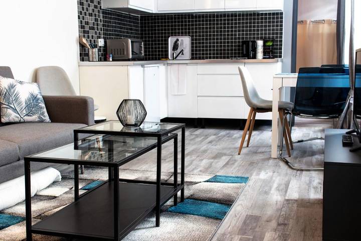 Appart’hôtel pour 2 personnes, avec Terrasse et Jardin