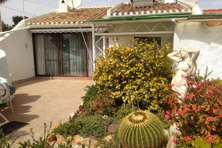 Bungalow pour 4 personnes, avec jardin et piscine à Calpe