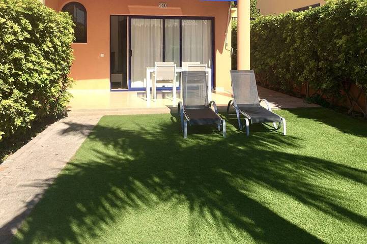 Ferienhaus für 4 Personen, mit Garten und Whirlpool sowie Pool und Balkon - 1