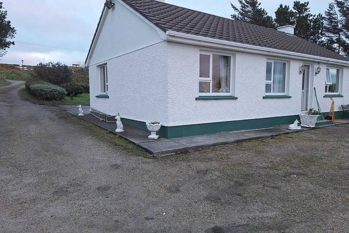 Gweedore Seaview Cottage in Glenties, County Donegal