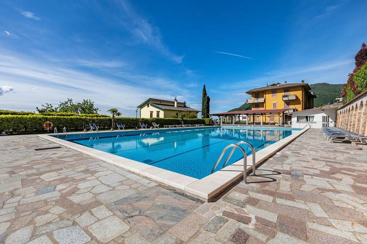 Ferienwohnung für 6 Personen, mit Garten und Seeblick in Tignale - 2