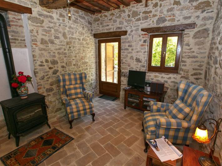 Ferienhaus für 4 Personen, mit Terrasse und Seeblick sowie Pool und Garten in Umbrien - 3