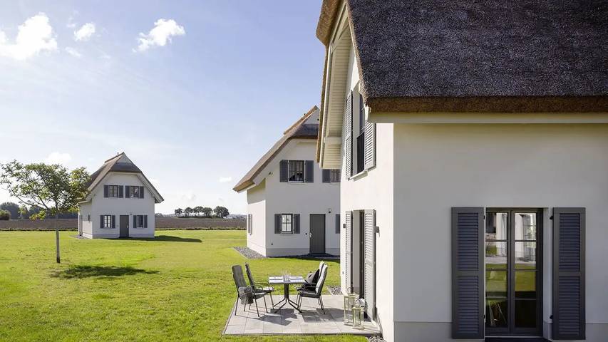 Ferienhaus für 4 Personen, mit Terrasse und Pool sowie Garten, mit Haustier in Dranske