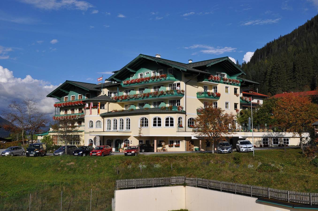 Doppelzimmer mit Dusche od. Bad, Wc; West in Sankt Martin am Tennengebirge, Tennengau