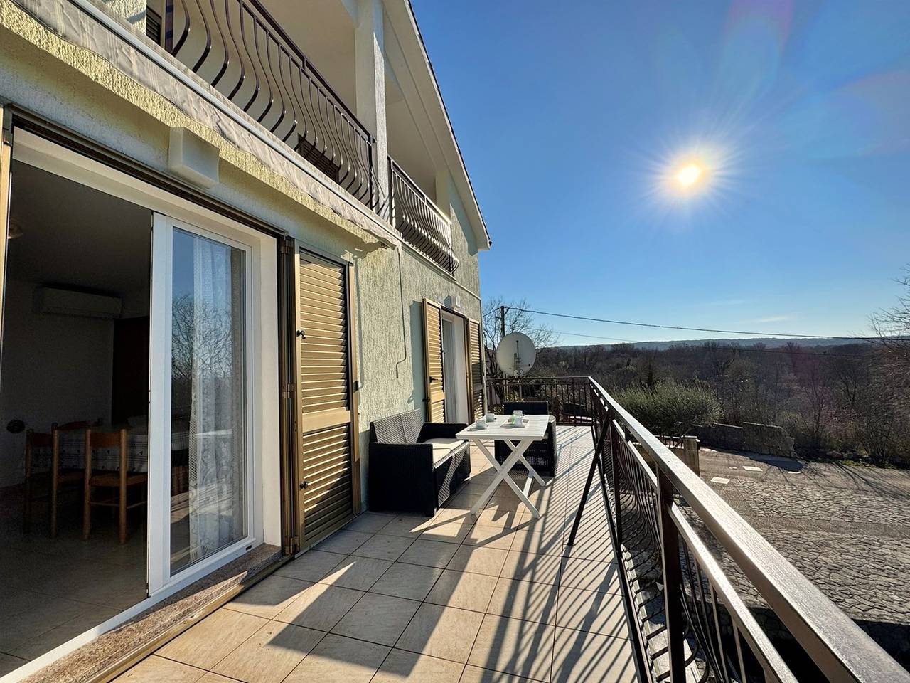 Ganze Wohnung, Apartment Pavle 2 - ruhige Lage, Meerblick, Haustiere erlaubt, Garten, Grill, Parkplatz in Malinska-Dubašnica, Krk