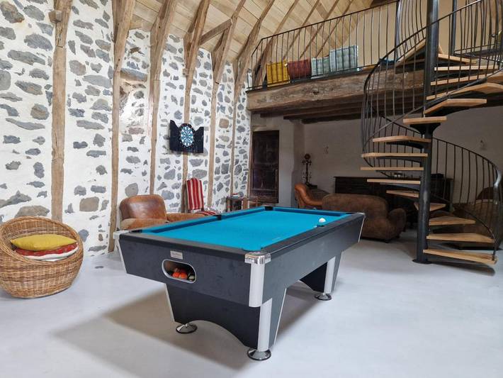 Location de vacances pour 10 personnes, avec jardin à Cassuéjouls - 2