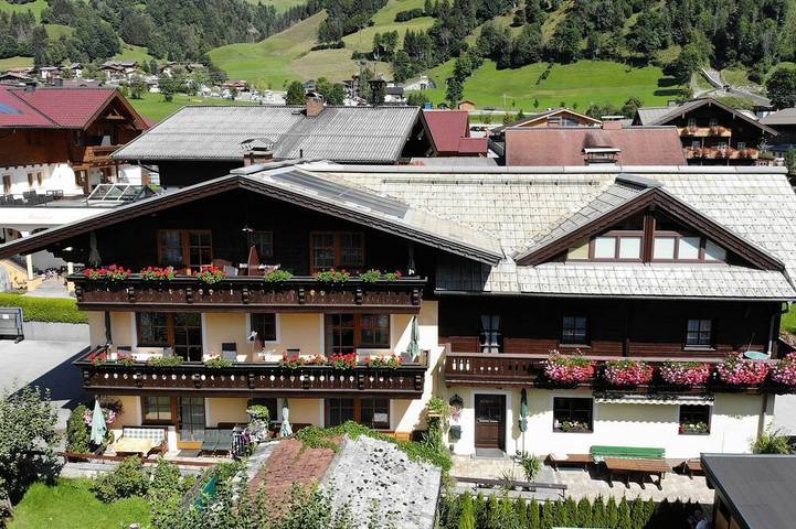 Ferienwohnung für 4 Personen, mit Balkon und Garten in Dorfgastein