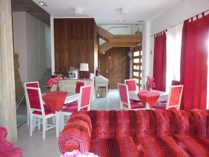 Hôtel pour 2 personnes, avec Terrasse ainsi que Piscine et Vue à Briones