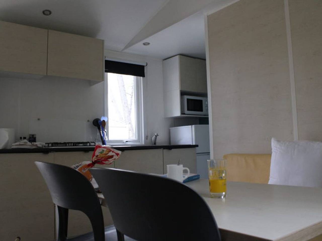 Mobil home con Terraza en Villecroze para 6 personas in Villecroze, Region de Draguignan