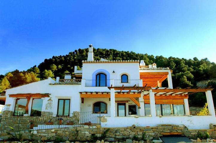 Casa rural para 3 personas, con Terraza y Jardín además de Piscina y Vistas en Serón