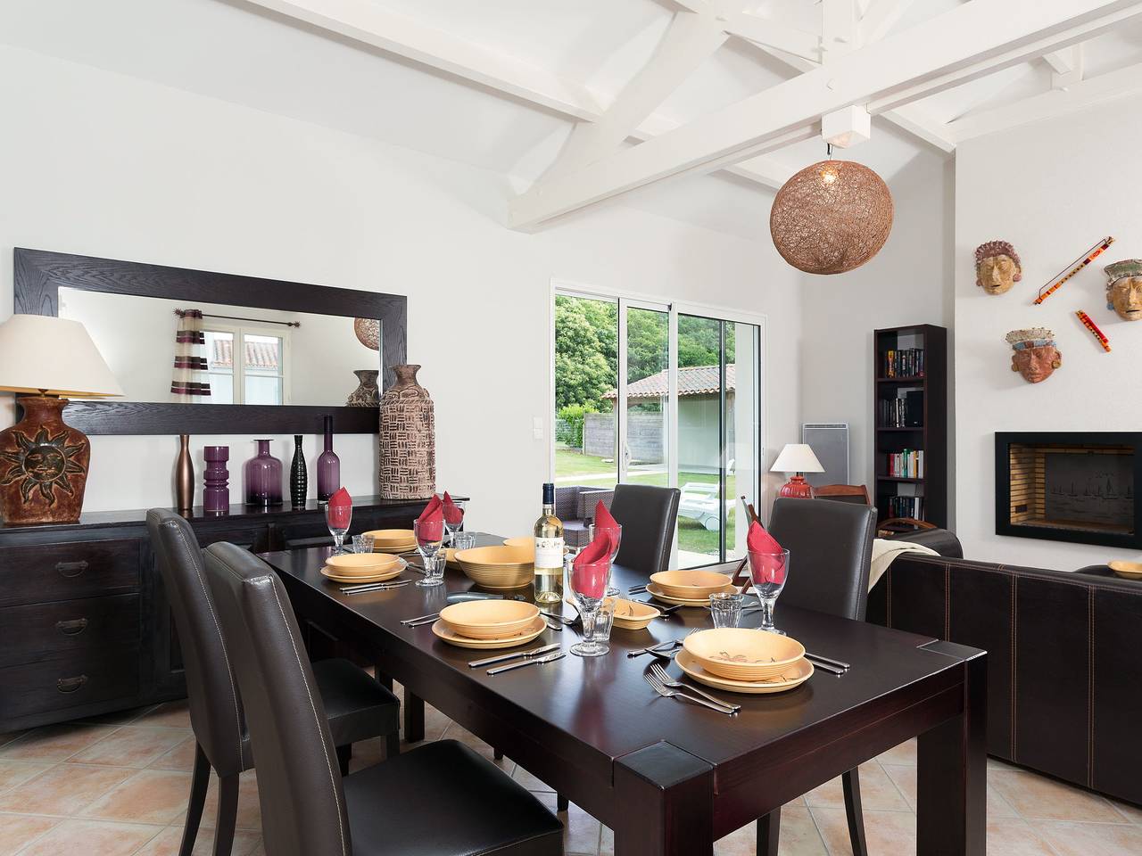 Villa spacieuse avec piscine privée in L'Aiguillon-sur-Vie, Vallée de la Loire