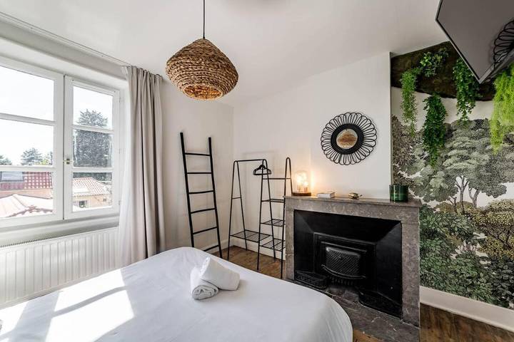 Maison d’hôte pour 4 personnes, avec vue et jardin à Saint-Cyr-au-Mont-d'Or