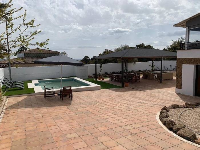 Rincón del Brillante · Chalet · 5 chambres · 12 lits · 4 salles de bains in Cordoue (Ville), Cordoba