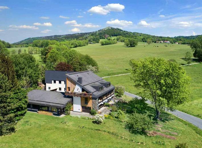 Ferienhaus für 2 Personen, mit Terrasse und Garten sowie Ausblick in Poppenhausen
