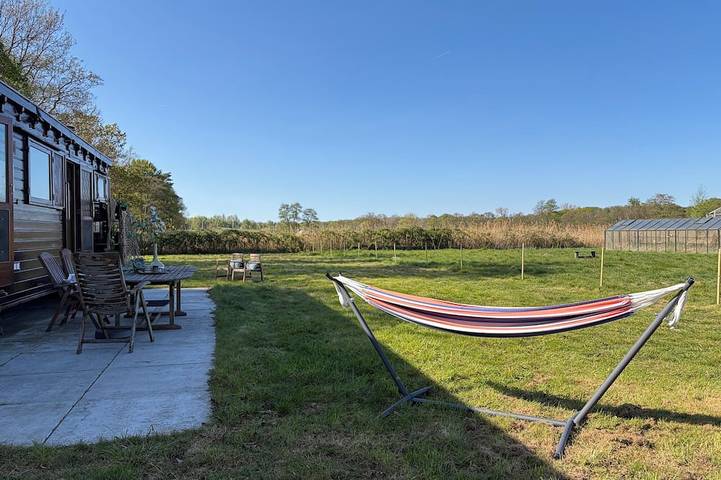 Gîte pour 6 personnes, avec terrasse et jardin