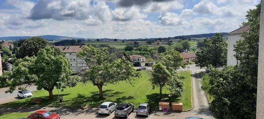 Gîte pour 6 personnes, avec vue, animaux acceptés à Bourbon-Lancy