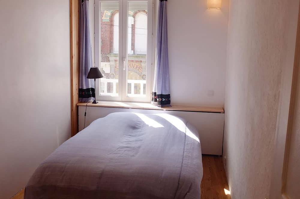 Maison de charme avec véranda et poêle à bois face à la mer in Ault, Région d'Abbeville