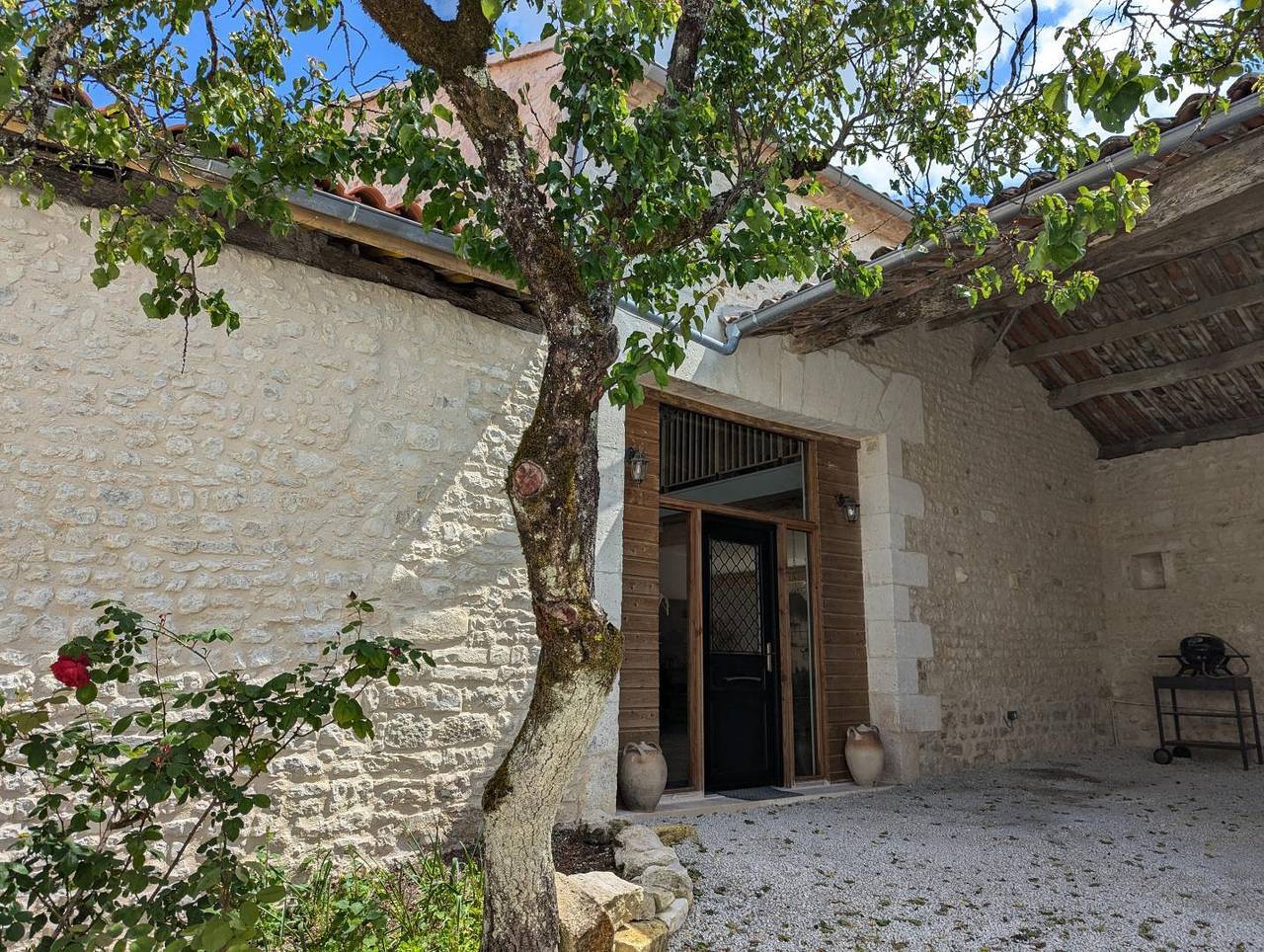 Les Pierres Douces - Jade in Champniers, Charente