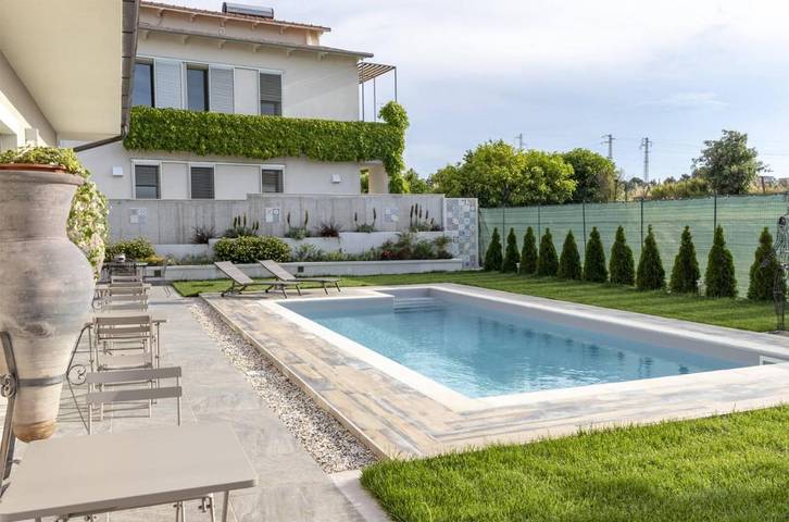 Bed and breakfast per 3 persone, con giardino e piscina nonché panorama - 1